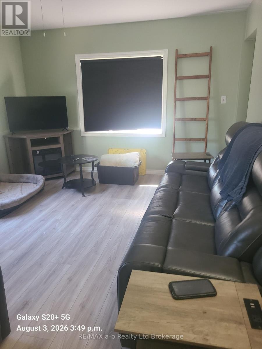 75 South Street, Woodstock, ON, N4S 3L3 - 4