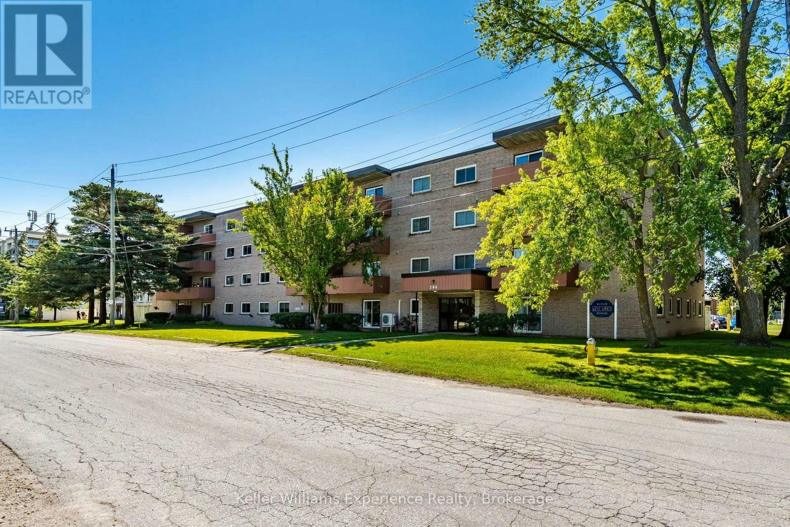 203-184 Eighth Street, Collingwood, ON, L9Y 2C8