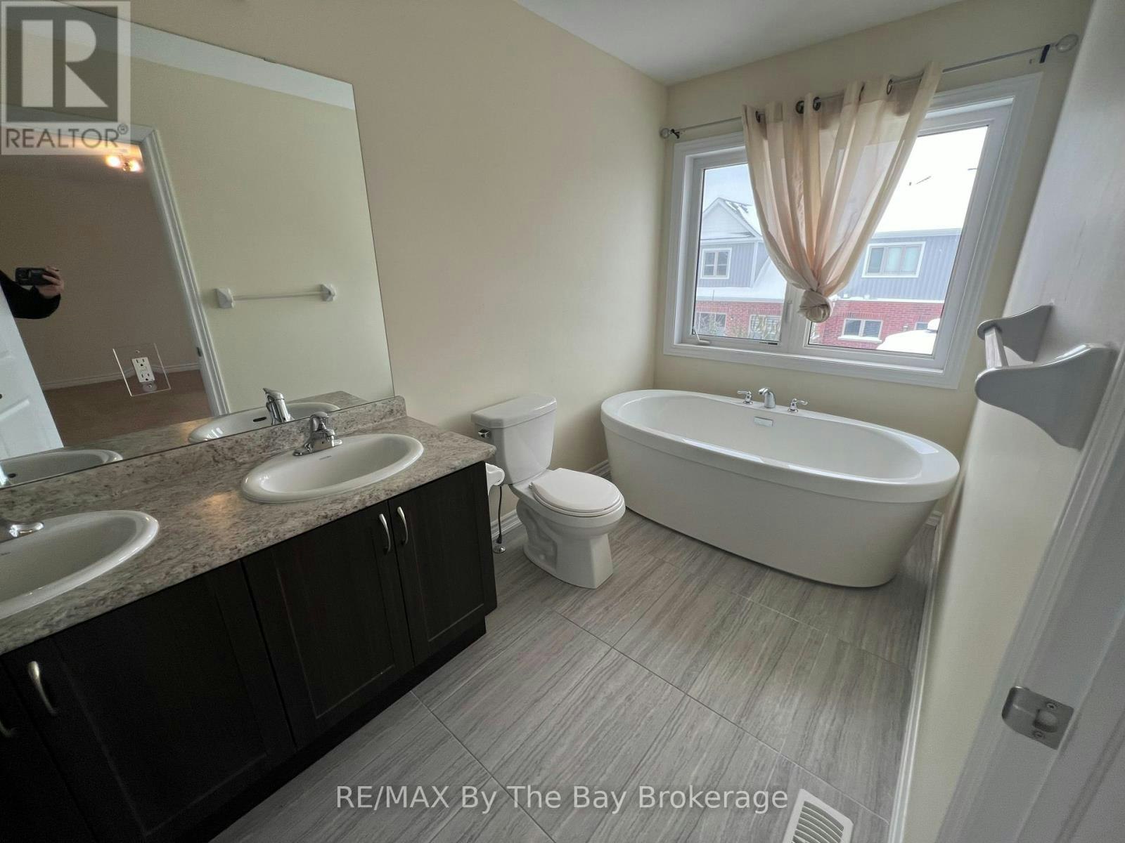 152 Allegra Drive, Wasaga Beach, ON, L9Z 1P0 - 13