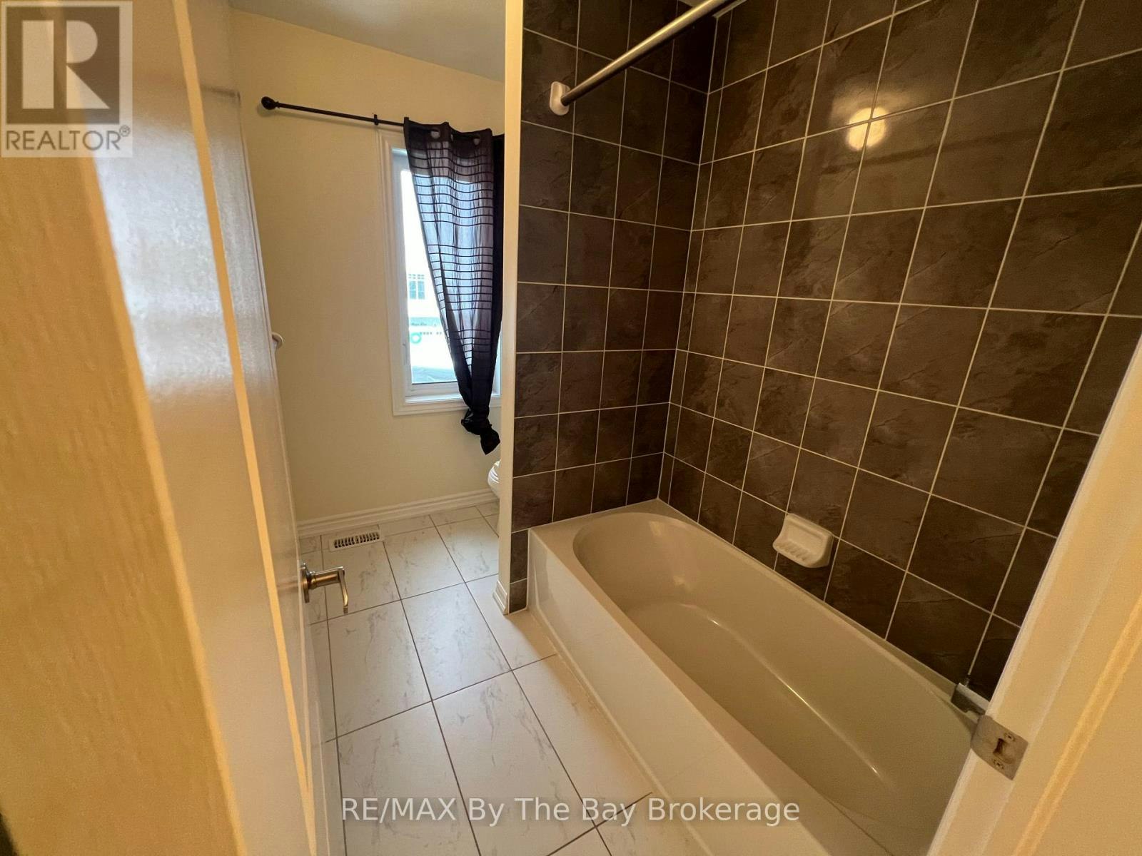 152 Allegra Drive, Wasaga Beach, ON, L9Z 1P0 - 17
