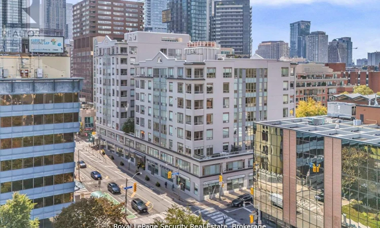 403-980 Yonge Street