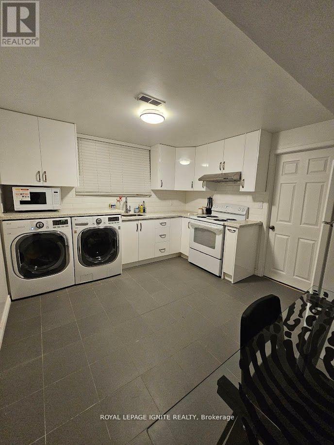 BSMT-29 Wyndcliff Crescent, Toronto, ON, M4A 2J9 - 13