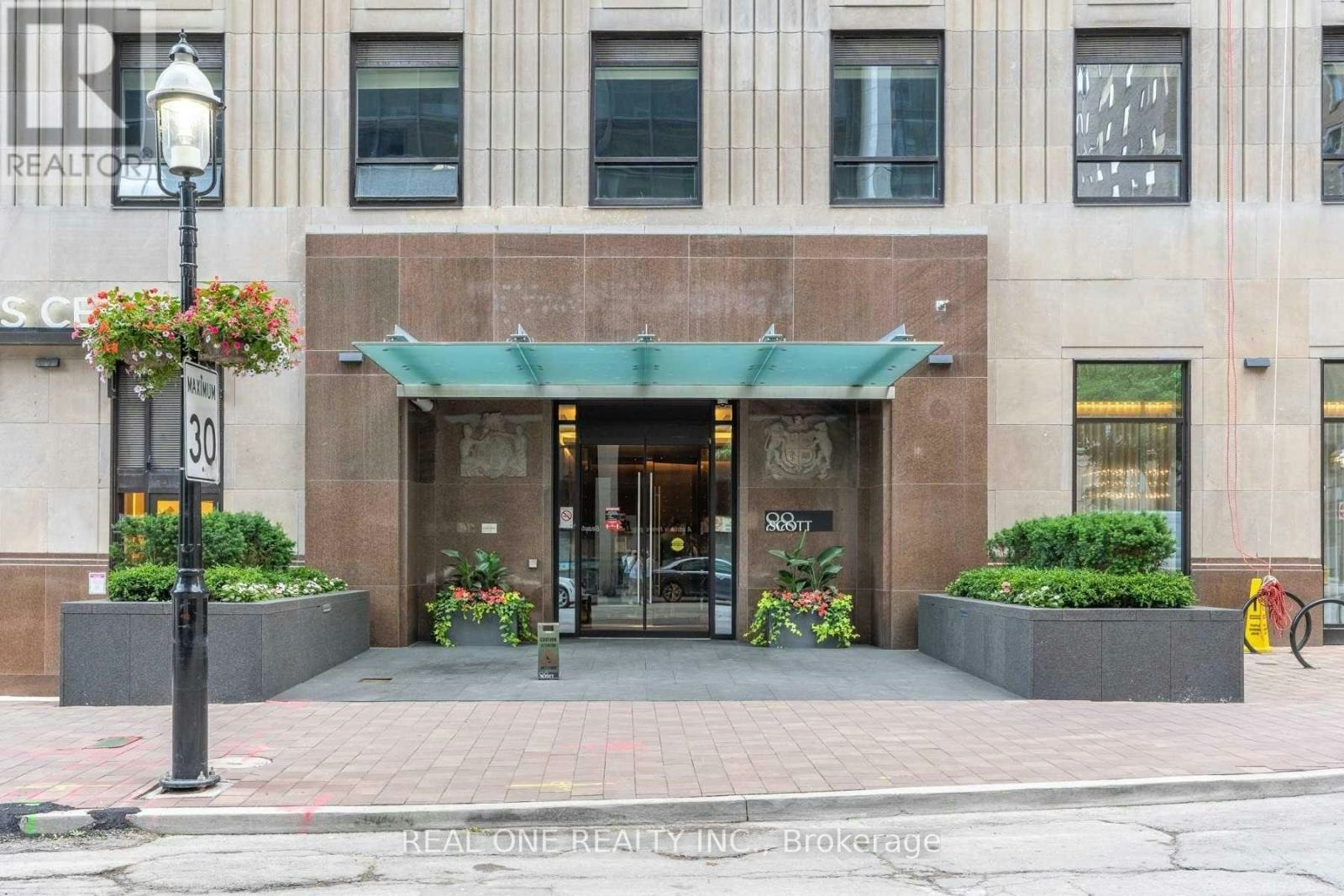 503-88 Scott Street, Toronto, ON, M5E 0A9 - 3