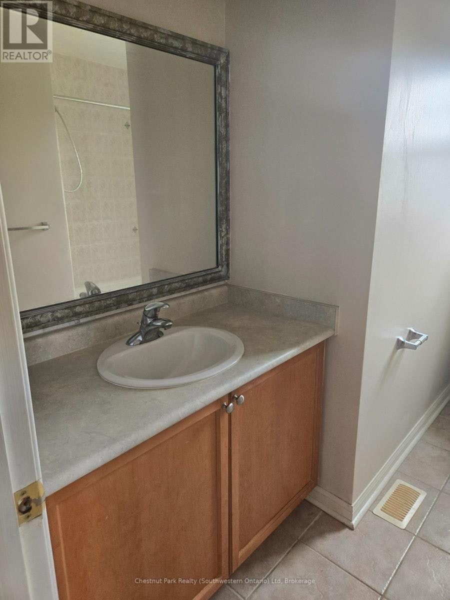 147 Baggs Crescent, Cambridge, ON, N1T 2E8 - 12