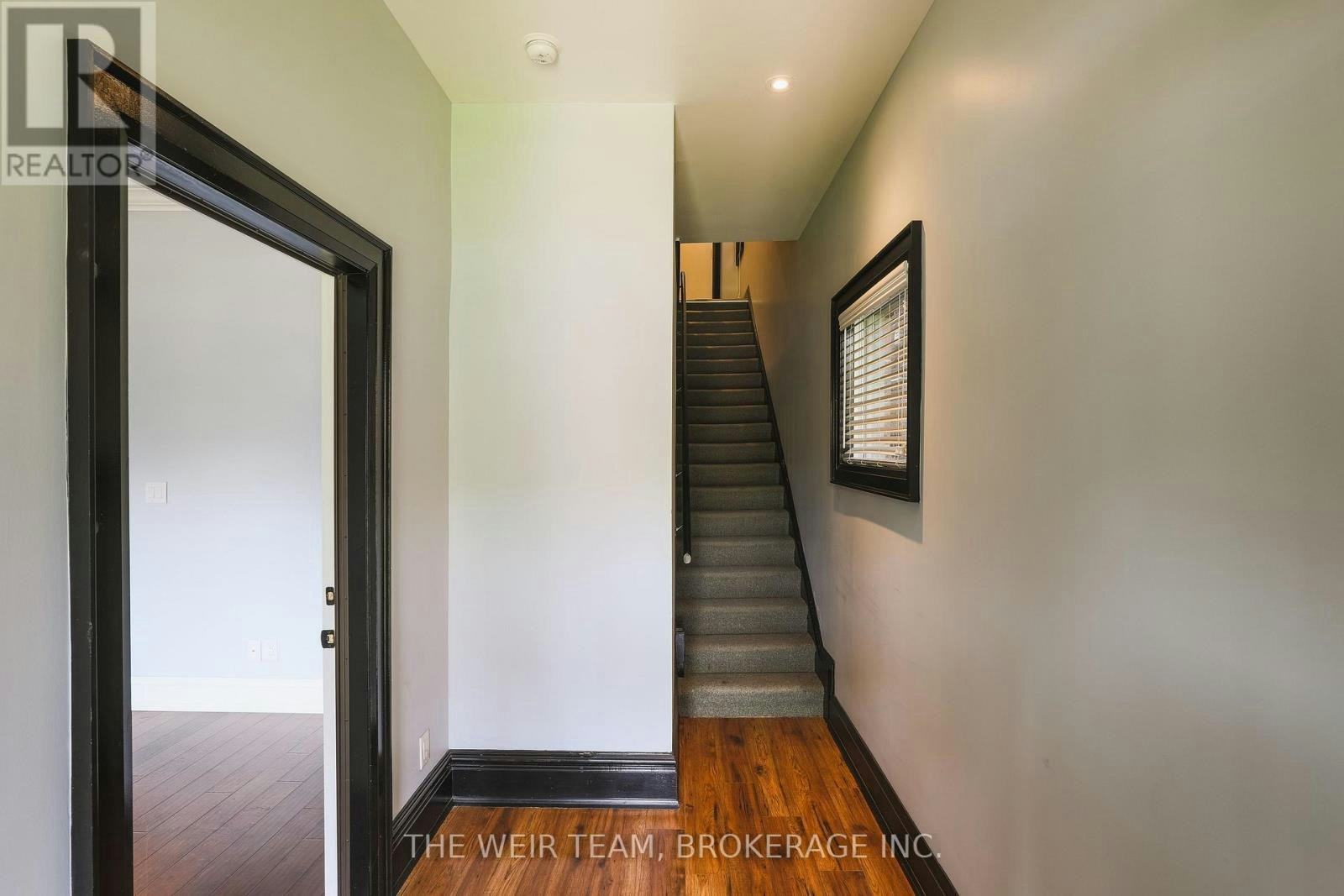MAIN-672 Broadview Avenue, Toronto, ON, M4K 2P1 - 3