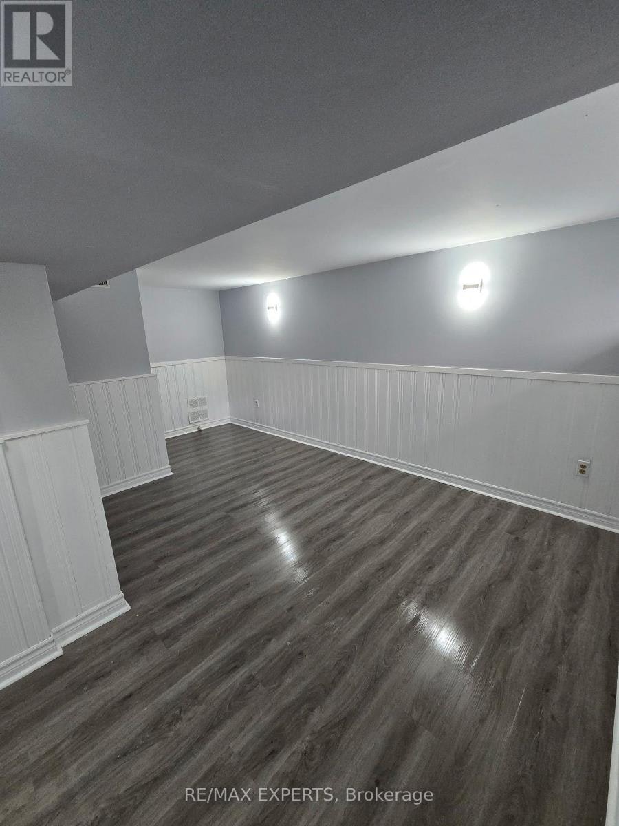 106 Sheldon Avenue, Newmarket, ON, L3Y 2L4 - 6