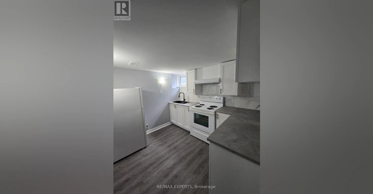 106 Sheldon Avenue, Newmarket, ON, L3Y 2L4 - 2