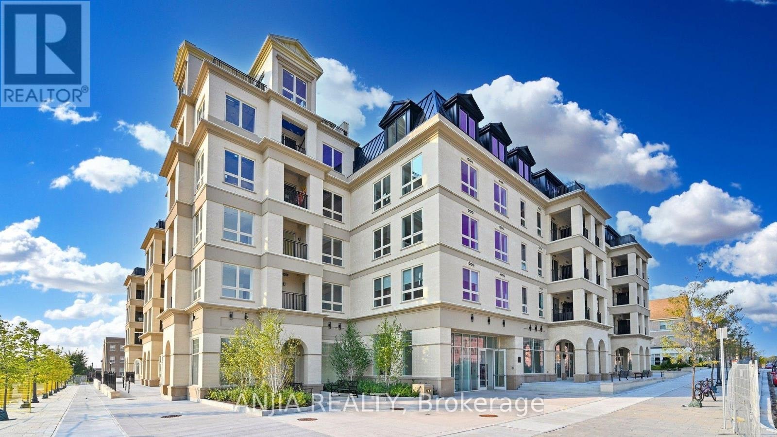 303-101 Cathedral High Street, Markham, ON, L6C 0P1