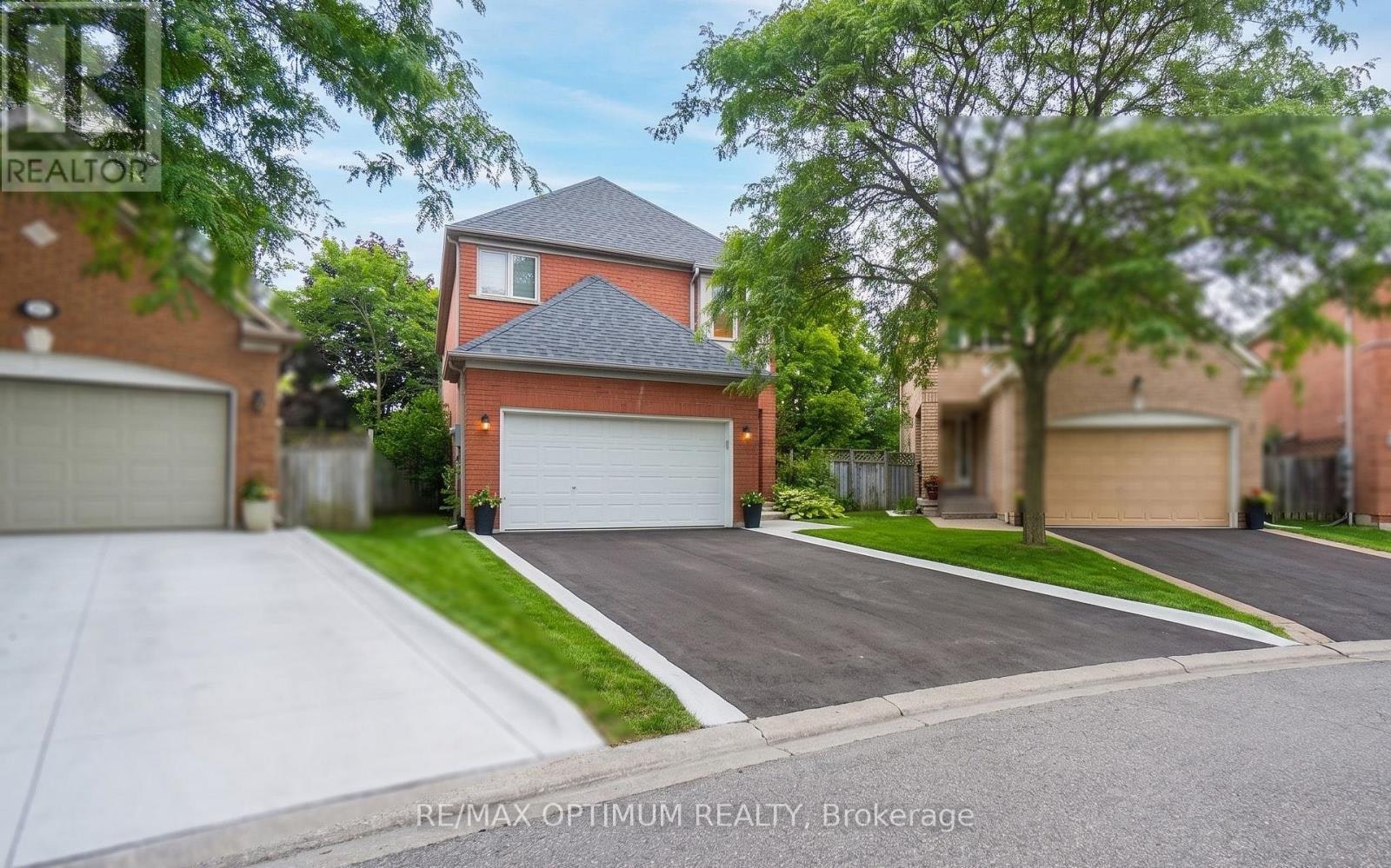9 Inwood Place, Brampton, ON, L6R 1T2
