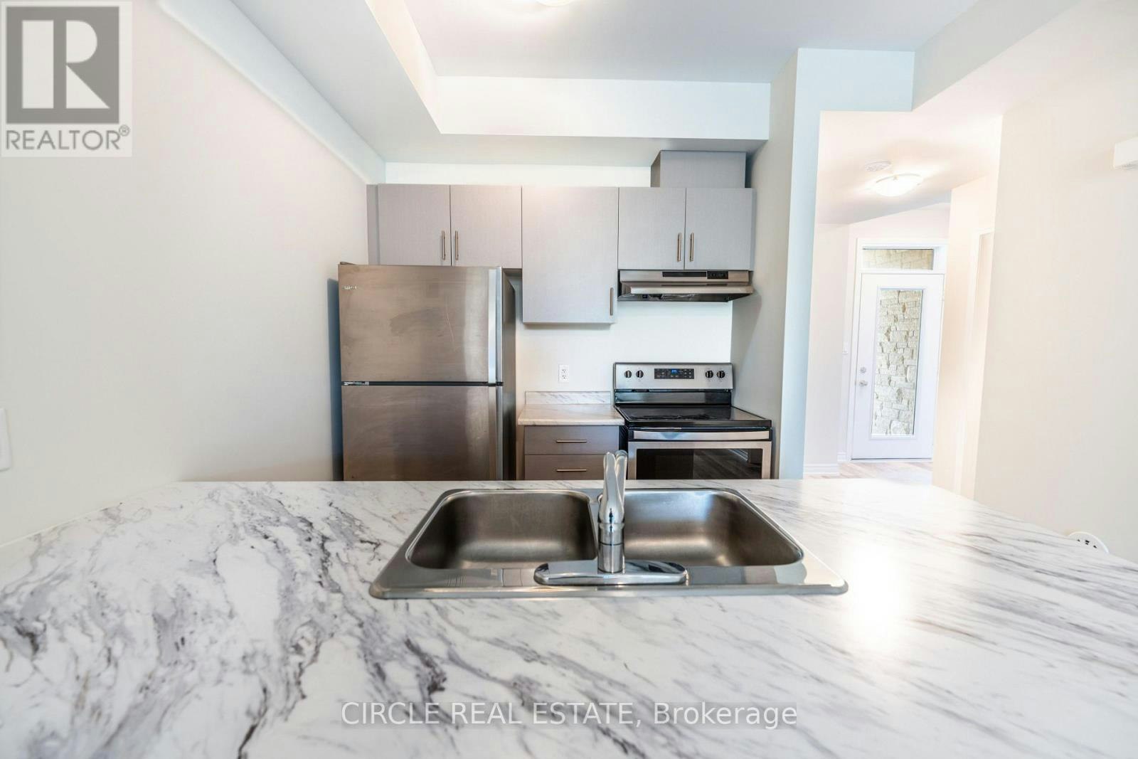 7-5016 Serena Drive, Lincoln, ON, L3J 0T2 - 9