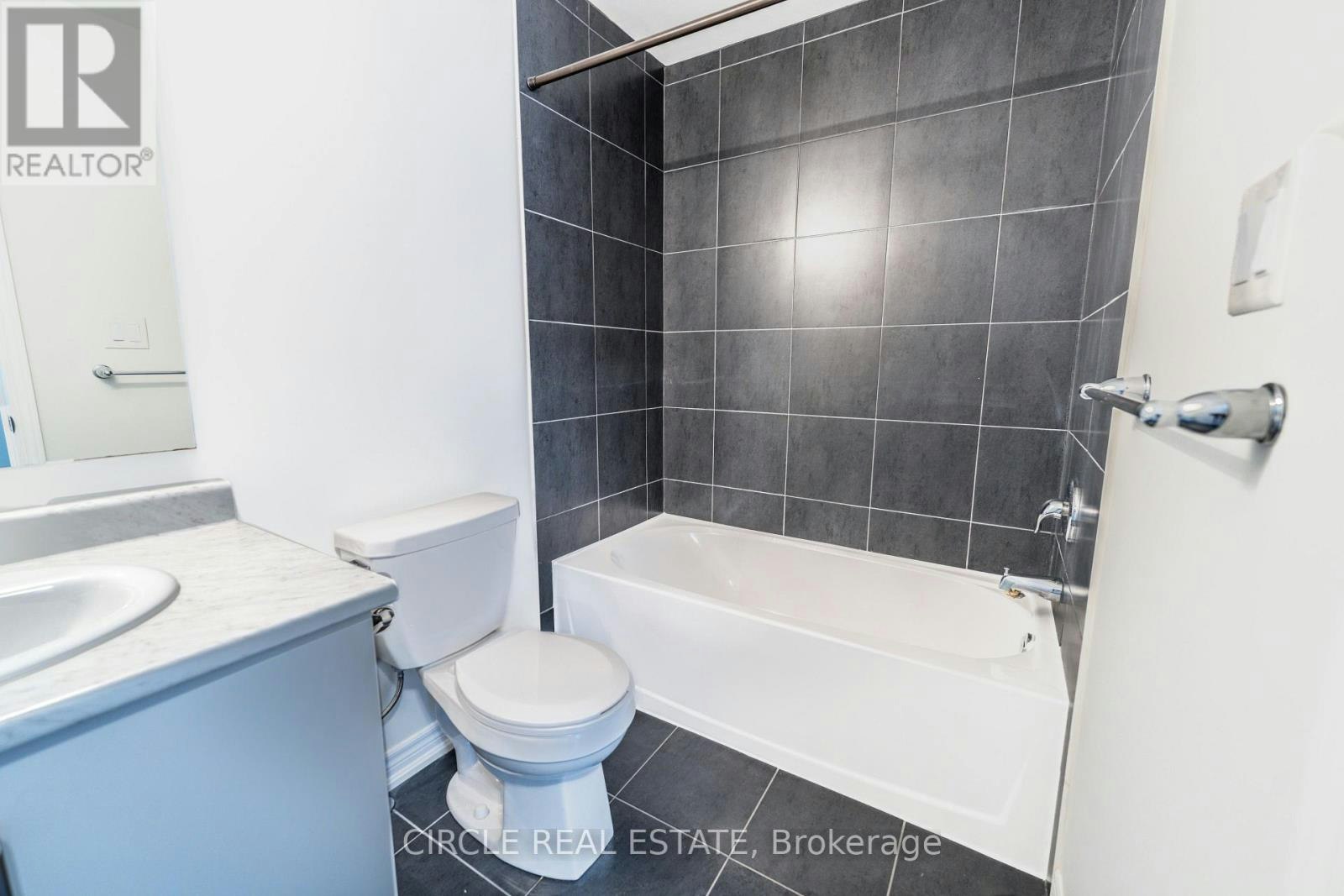 7-5016 Serena Drive, Lincoln, ON, L3J 0T2 - 19