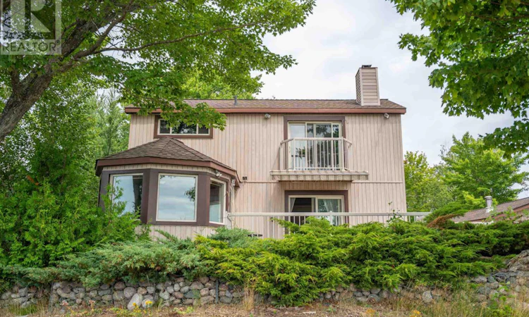 1966 Pineshores Drive
