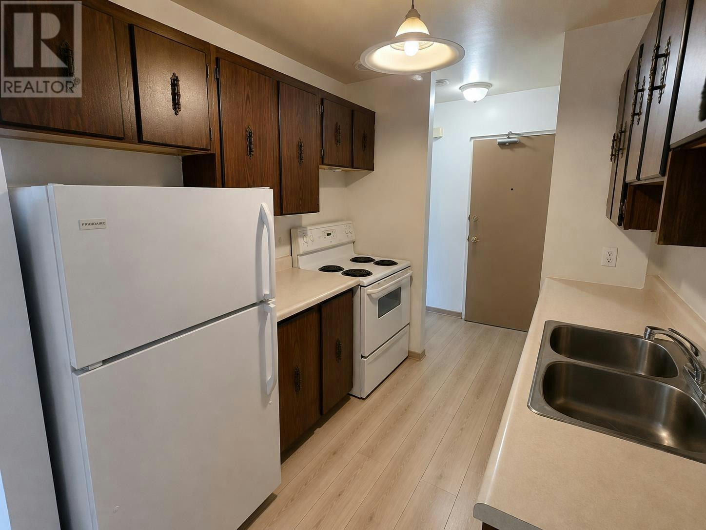 980 Wellington Street E, Sault Ste. Marie, ON, P6A 2N5 - 4
