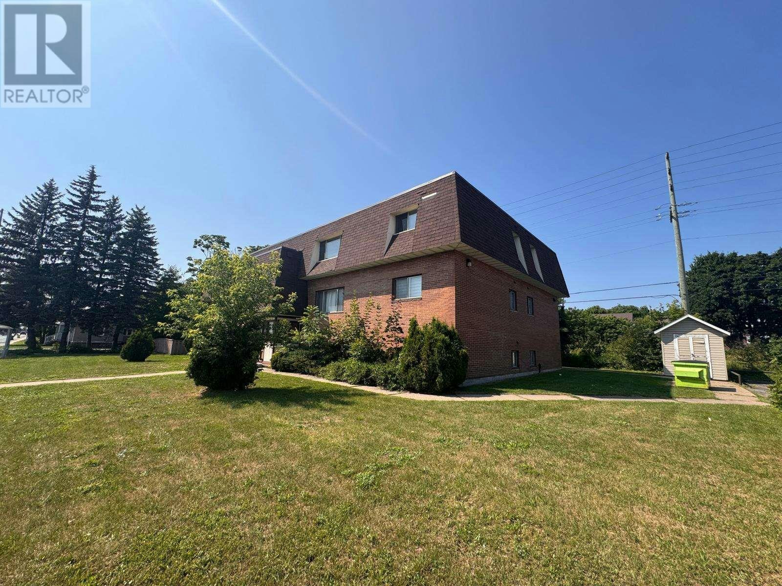 980 Wellington Street E, Sault Ste. Marie, ON, P6A 2N5 - 2