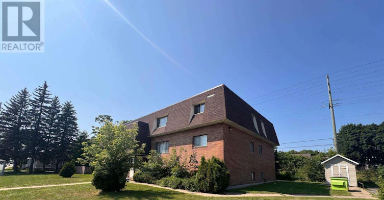 980 Wellington Street E, Sault Ste. Marie, ON, P6A 2N5 - 2