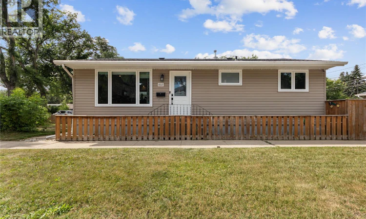 W-802 31st Street W
