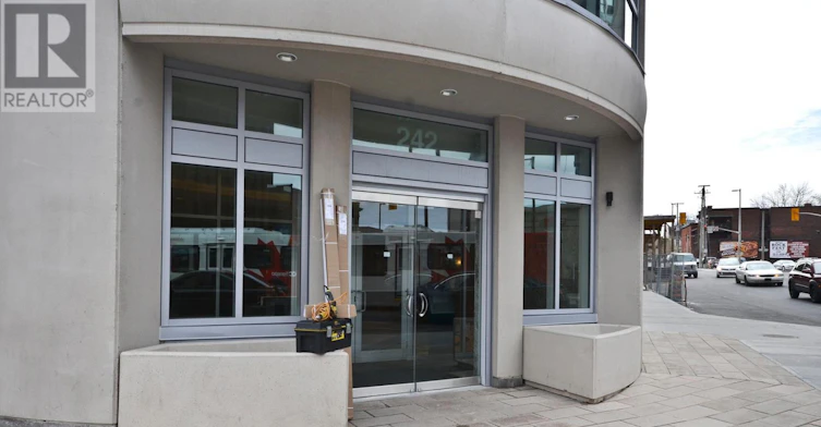 404-242 Rideau Street, Ottawa, ON, K1N 0B7 - 2
