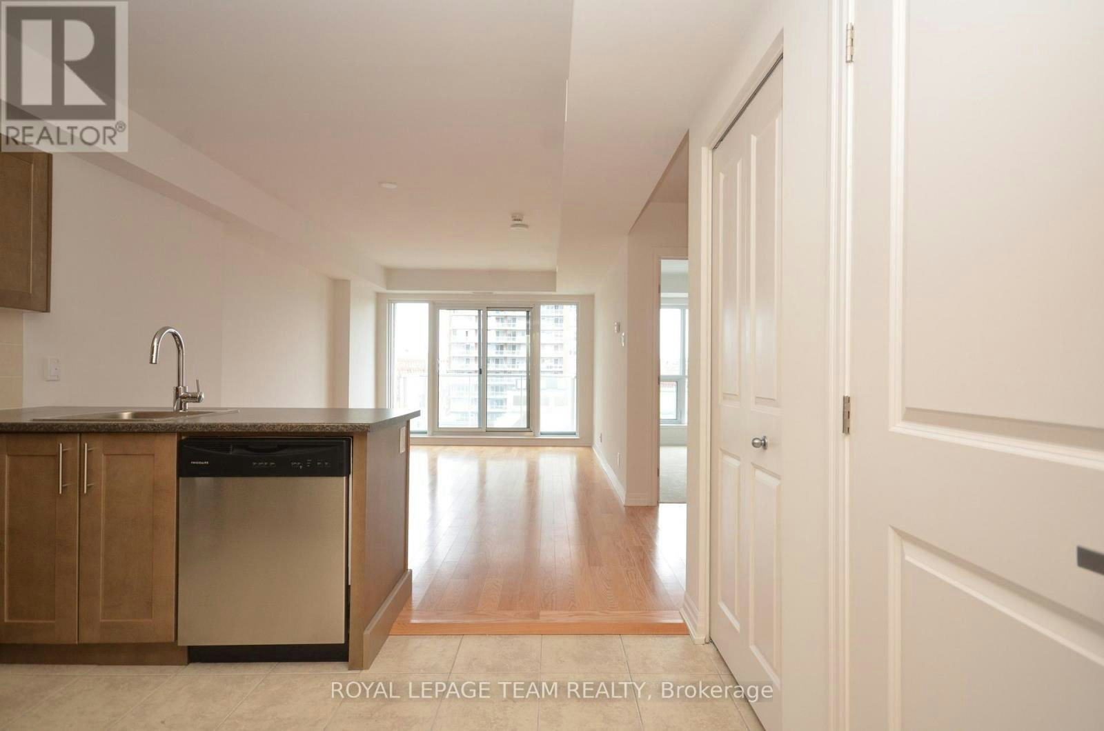 404-242 Rideau Street, Ottawa, ON, K1N 0B7 - 5
