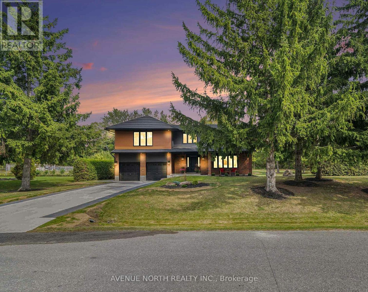 19 Newland Drive E, Ottawa, ON, K2J 3Z8