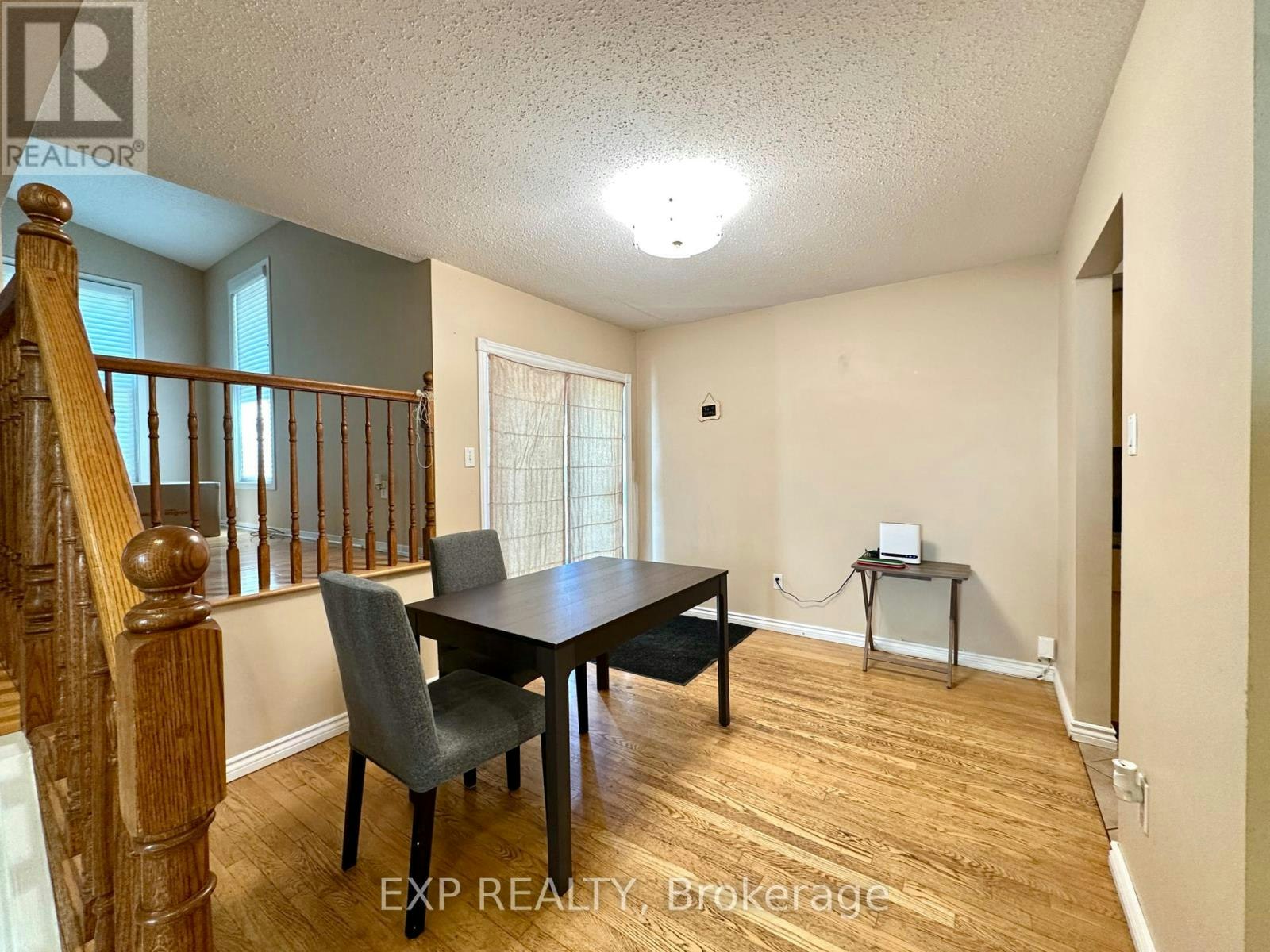 35 Barra Avenue, Ottawa, ON, K2L 2R9 - 5