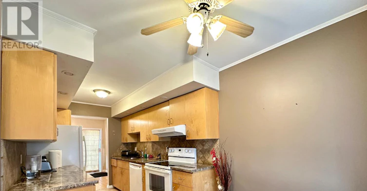 35 Barra Avenue, Ottawa, ON, K2L 2R9 - 9