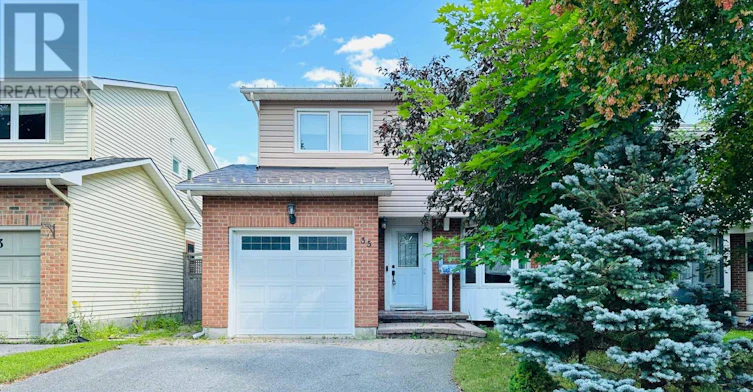 35 Barra Avenue, Ottawa, ON, K2L 2R9
