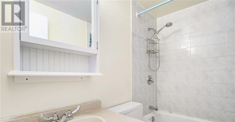 A-75 Dalehurst Drive, Ottawa, ON, K2G 3V1 - 15