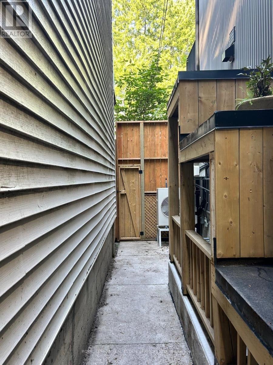 B-100 Morse Street, Toronto, ON, M4M 2P6 - 2