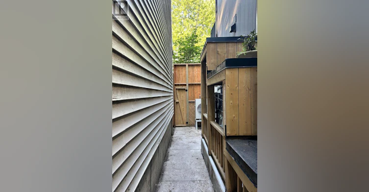 B-100 Morse Street, Toronto, ON, M4M 2P6 - 2