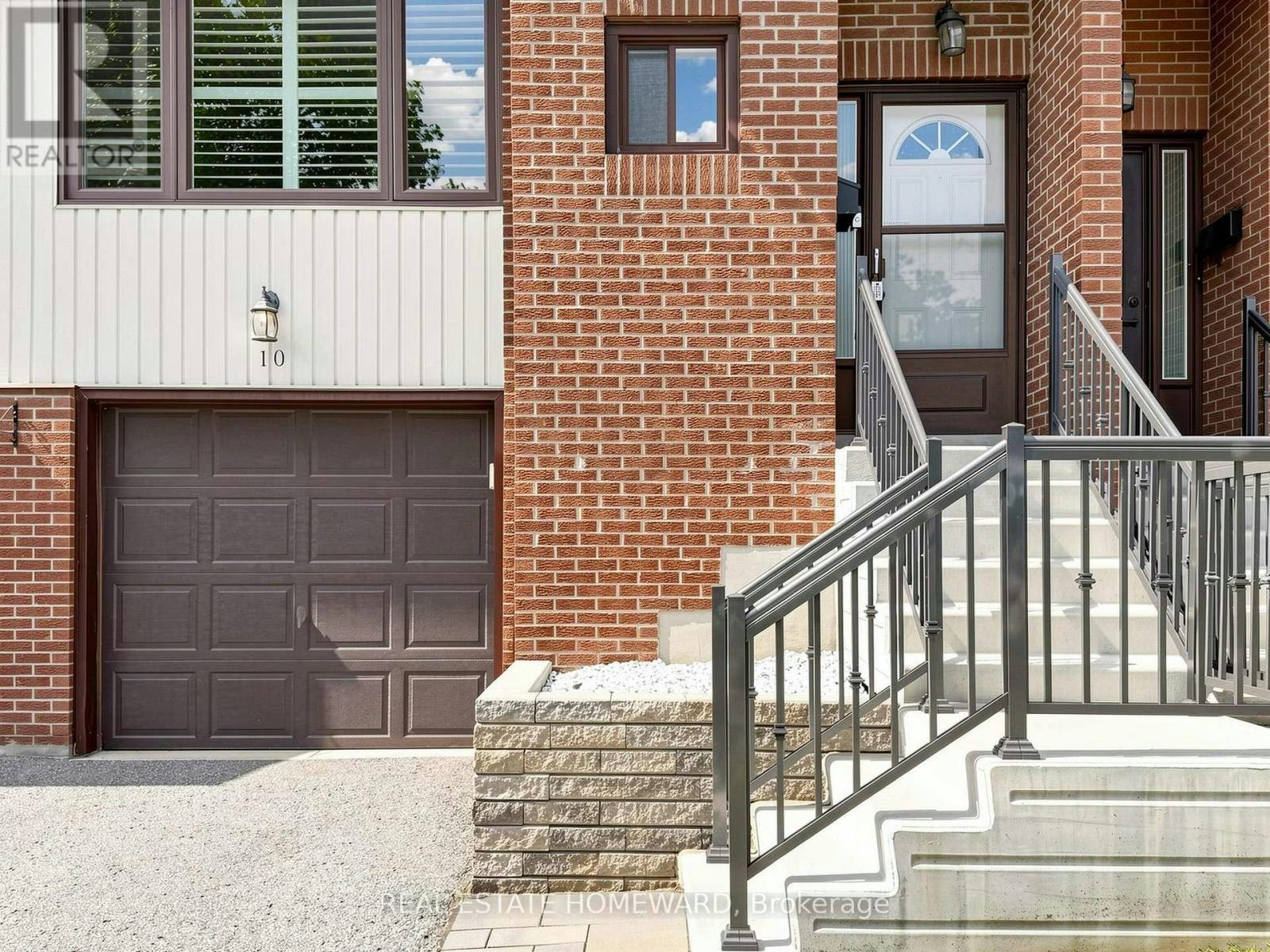 10-765 Oklahoma Drive, Pickering, ON, L1W 3C9