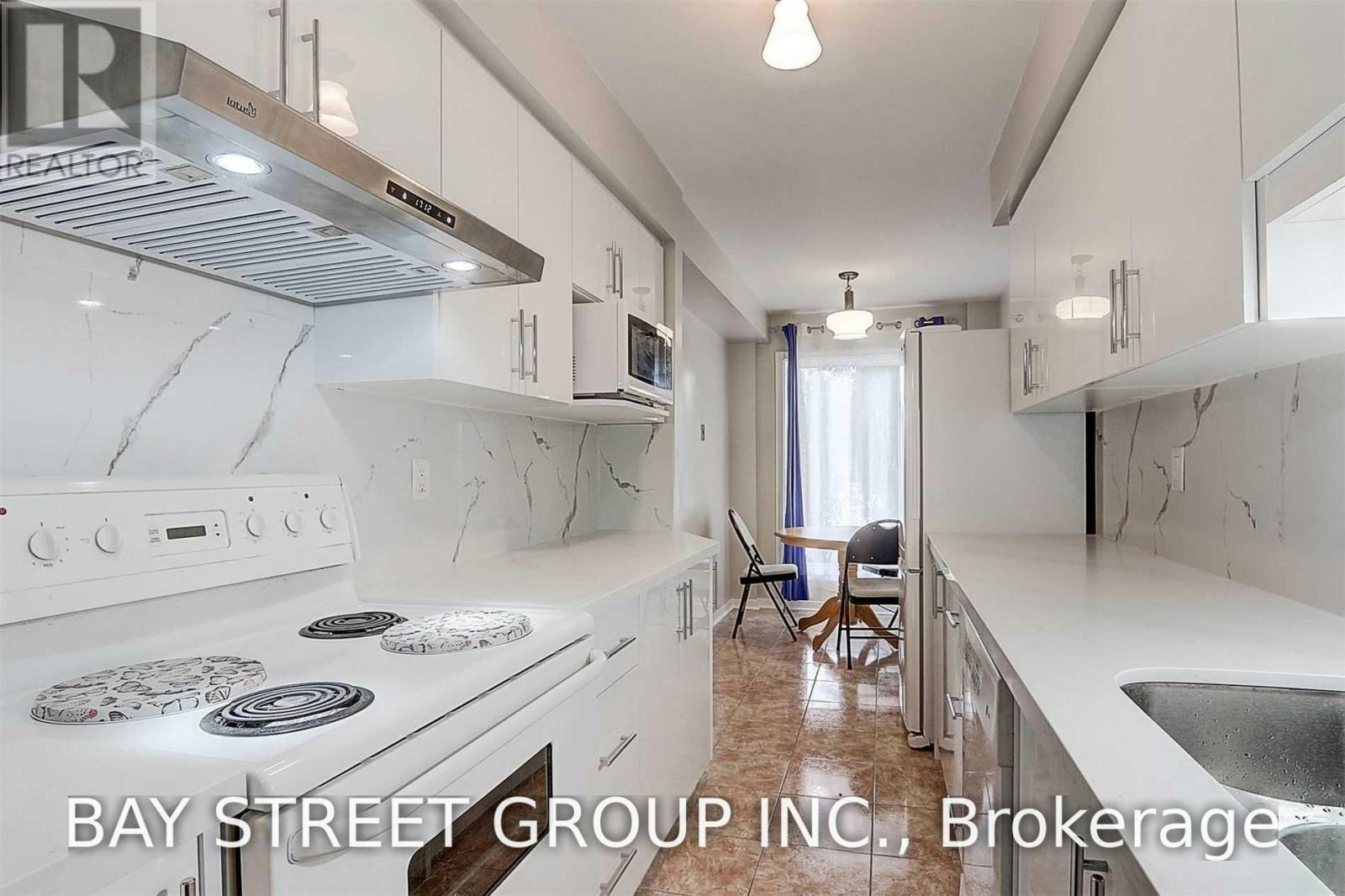 8 James Park Square, Toronto, ON, M1V 2E6 - 6