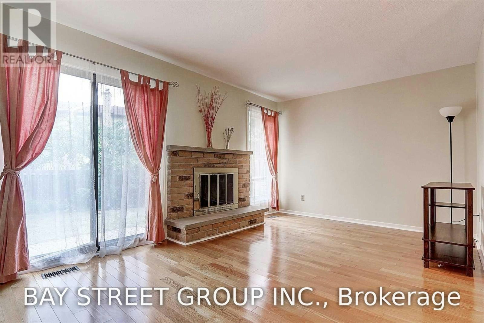 8 James Park Square, Toronto, ON, M1V 2E6 - 9