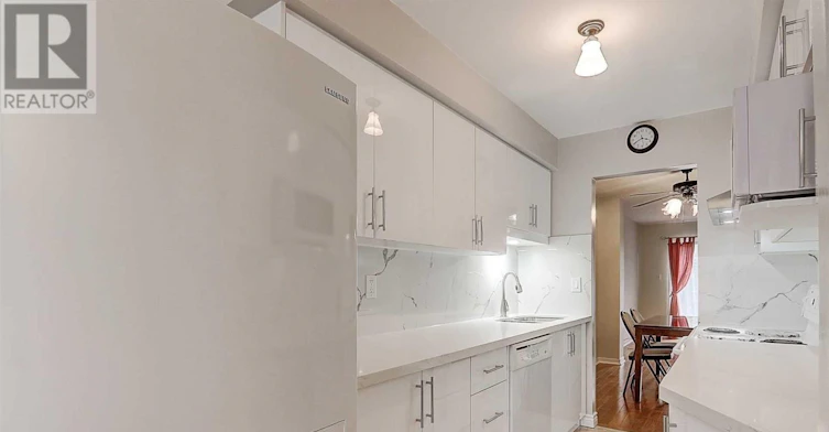 8 James Park Square, Toronto, ON, M1V 2E6 - 4