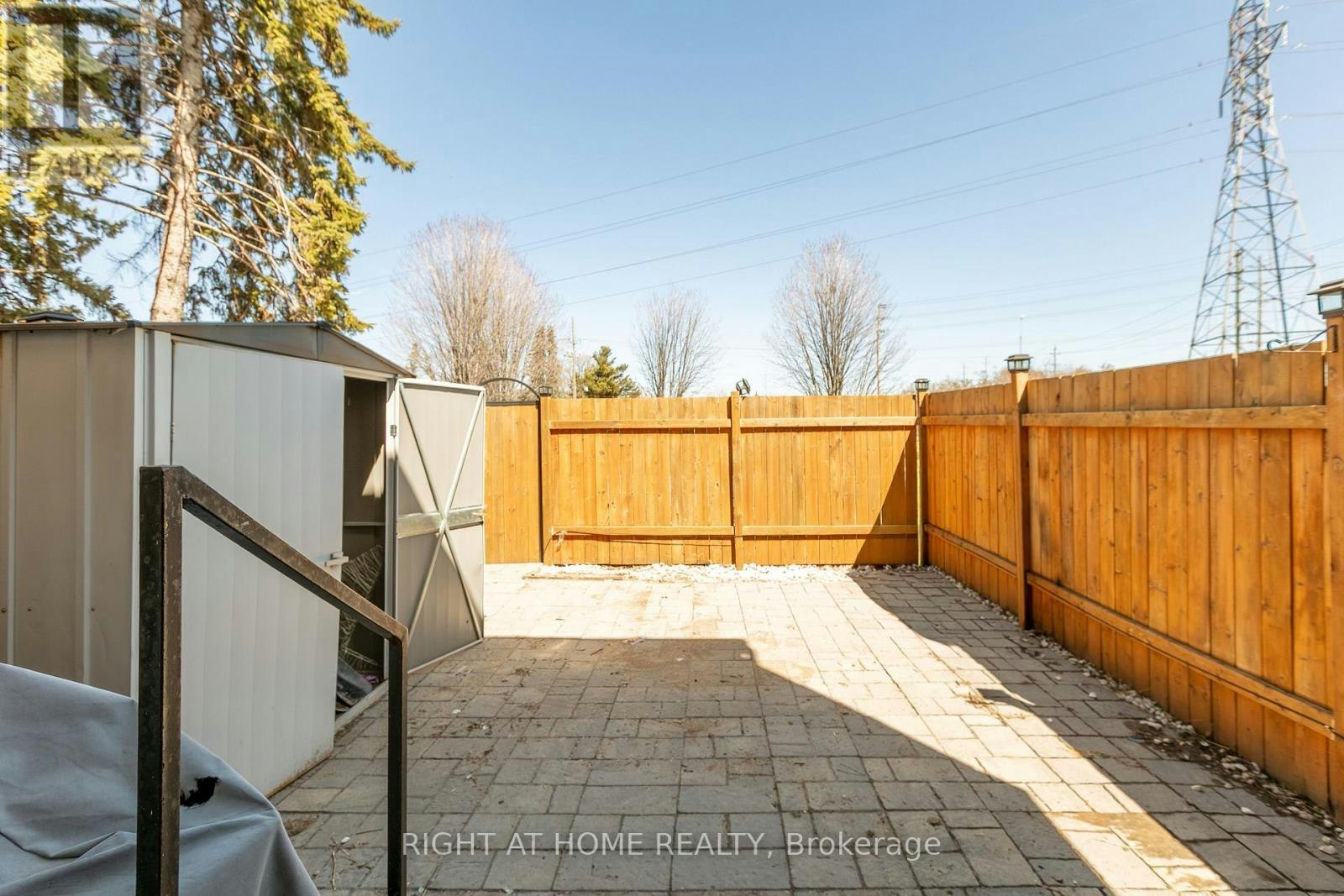 4338 Meadowvale Lane, Ottawa, ON, K1B 5A2 - 23
