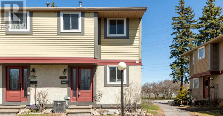 4338 Meadowvale Lane, Ottawa, ON, K1B 5A2