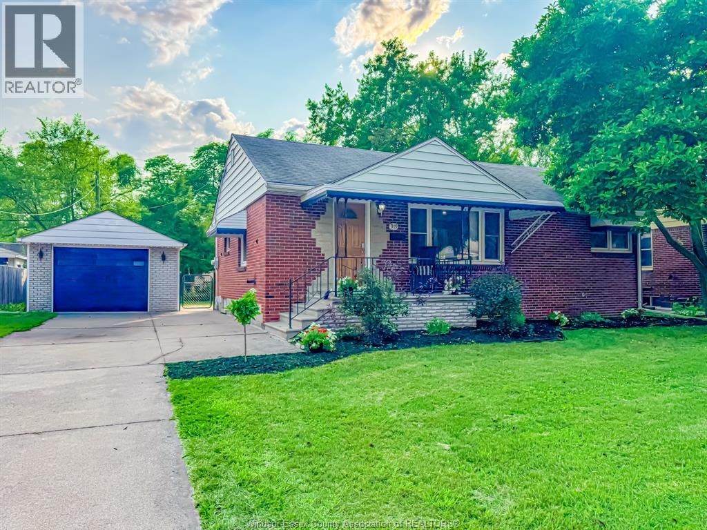 979 Belleperche Place, Windsor, ON, N8S 3C2