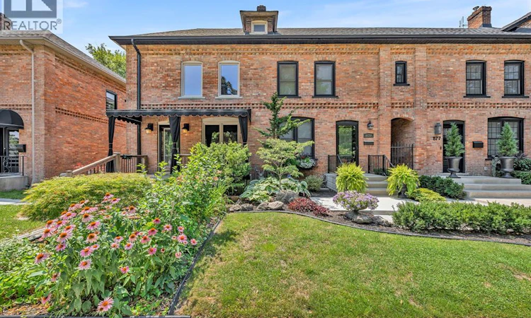 883 Monmouth Road