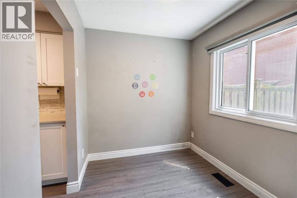 2-301 Edgewood Street, Sarnia, ON, N7S 4X7 - 10