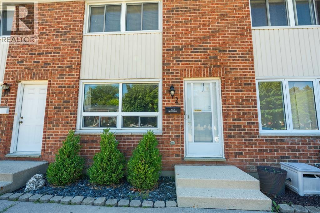 2-301 Edgewood Street, Sarnia, ON, N7S 4X7 - 3