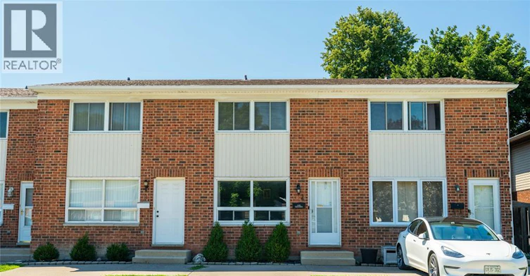 2-301 Edgewood Street, Sarnia, ON, N7S 4X7