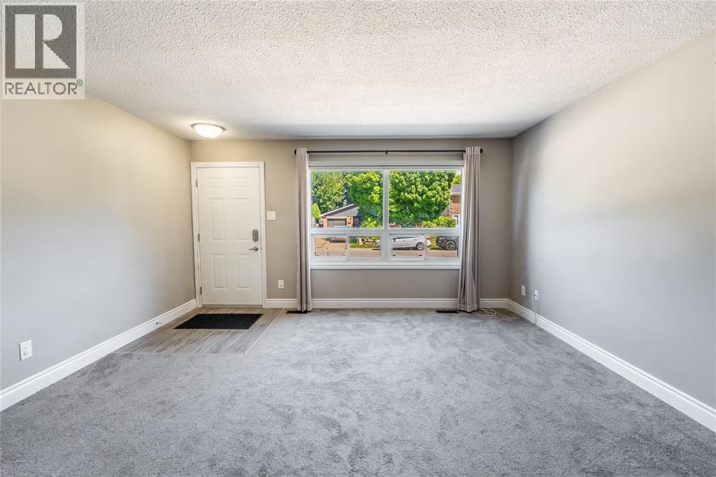 2-301 Edgewood Street, Sarnia, ON, N7S 4X7 - 6