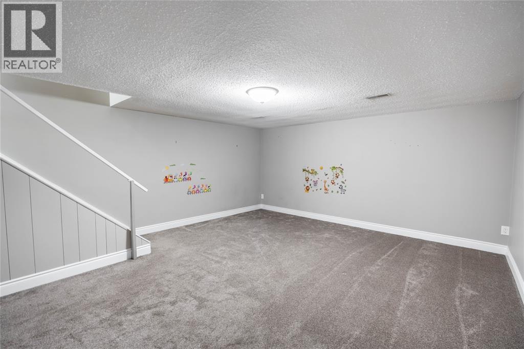 2-301 Edgewood Street, Sarnia, ON, N7S 4X7 - 18