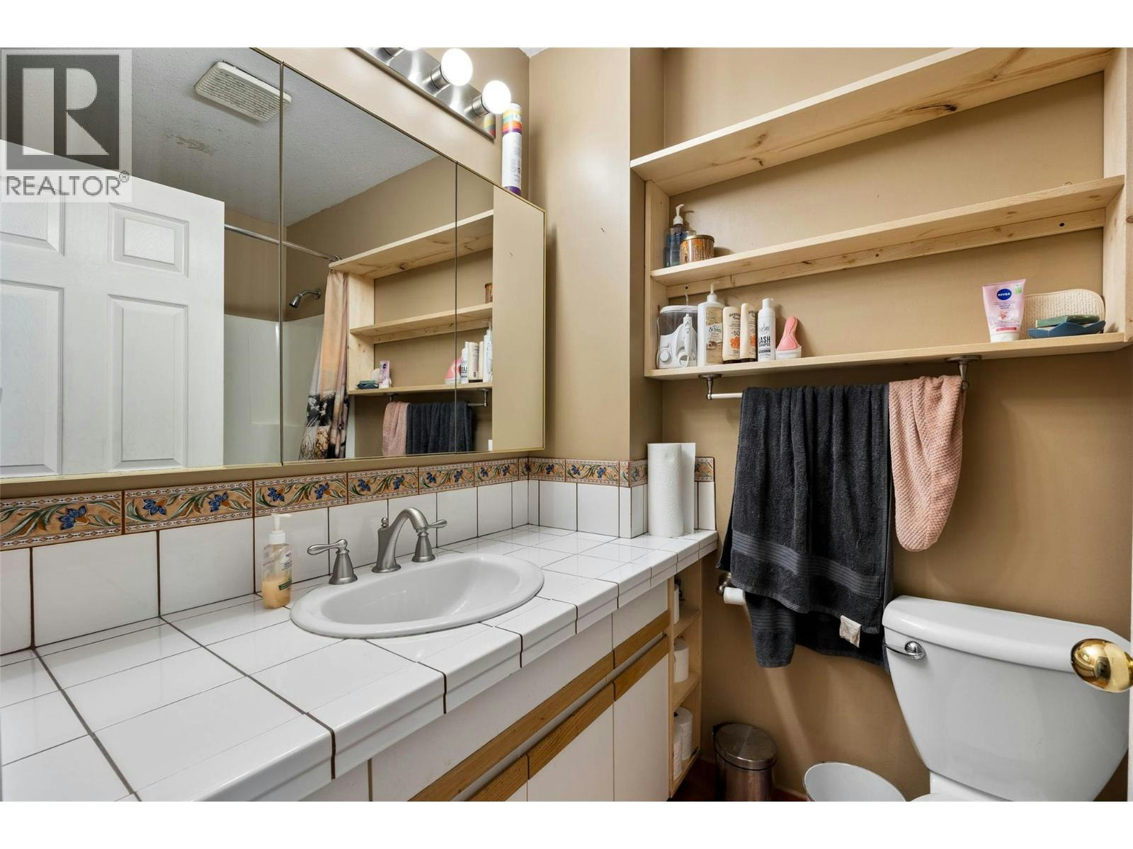 219 Strom Road, Kamloops, BC, V2C 4M1 - 23