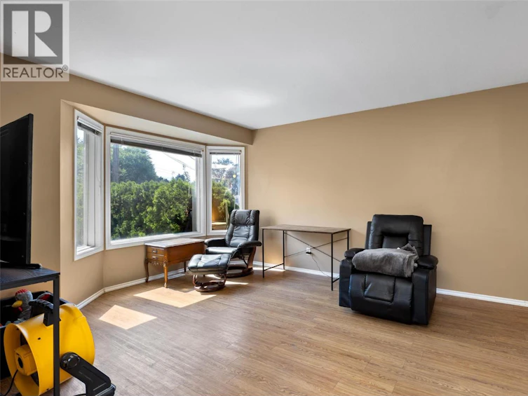 219 Strom Road, Kamloops, BC, V2C 4M1 - 5