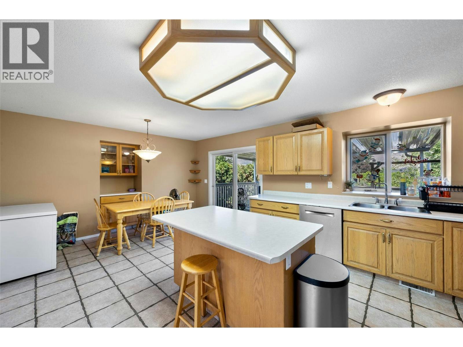 219 Strom Road, Kamloops, BC, V2C 4M1 - 14