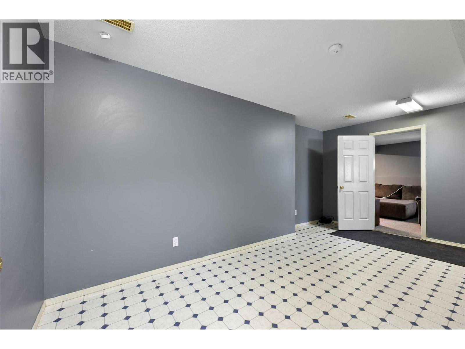 219 Strom Road, Kamloops, BC, V2C 4M1 - 38