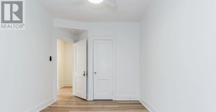 1-210 Westmount Avenue, Toronto, ON, M6E 3M8 - 9