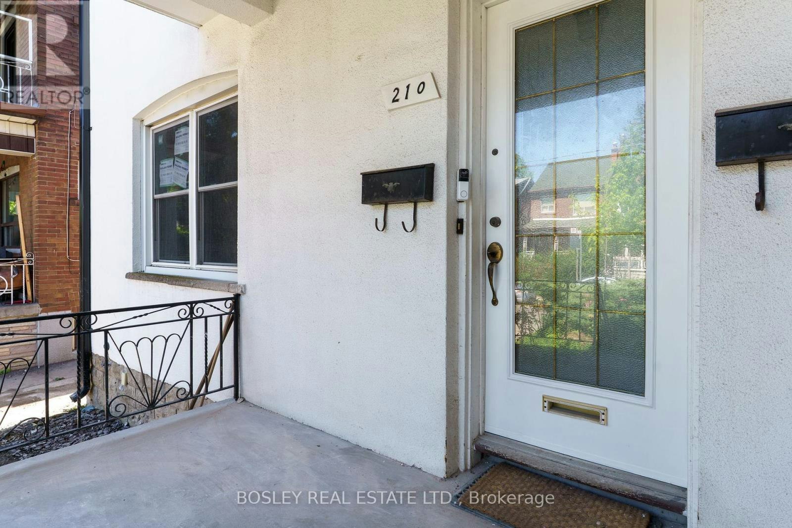 1-210 Westmount Avenue, Toronto, ON, M6E 3M8 - 42