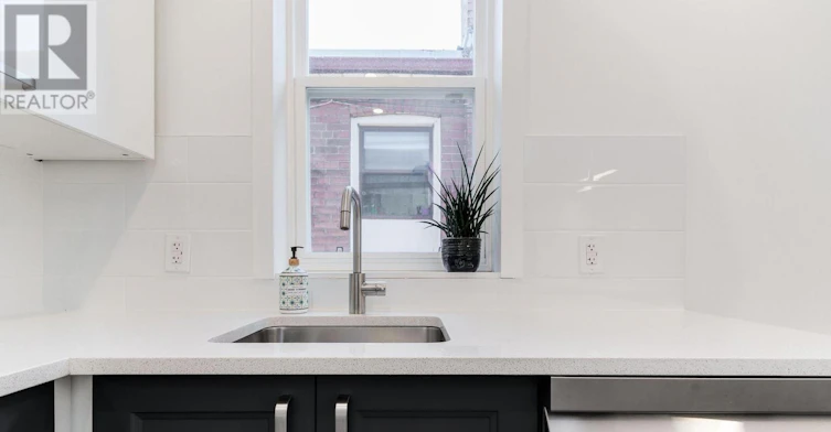1-210 Westmount Avenue, Toronto, ON, M6E 3M8 - 22