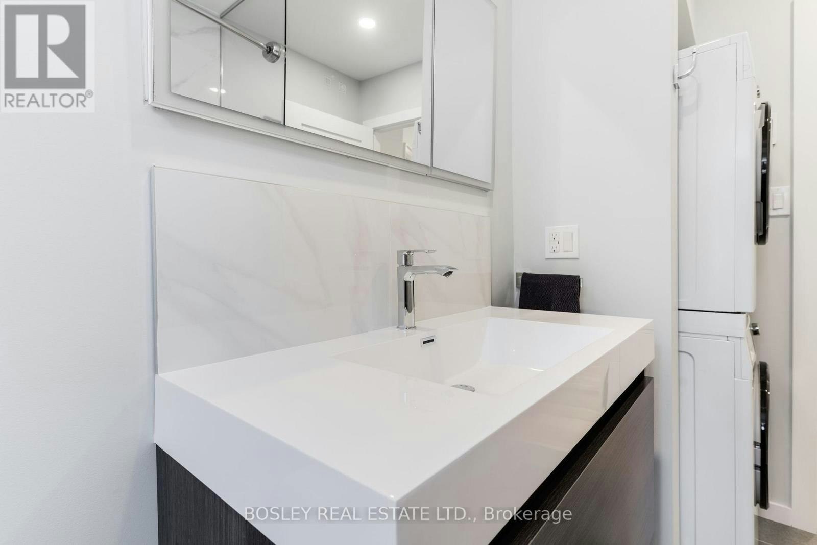1-210 Westmount Avenue, Toronto, ON, M6E 3M8 - 12